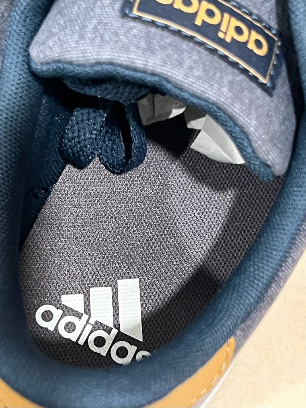 Adidas Men's Daily 3.0 sneakers in a Crew Navy and Cloud White Size 10 NWT